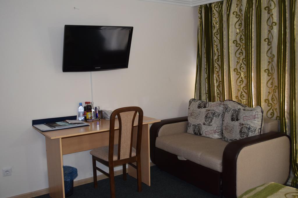 Bayterek Hotel Astaná Habitación foto