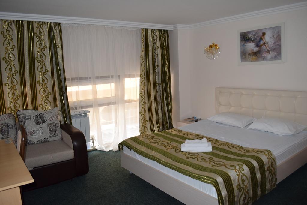 Bayterek Hotel Astaná Habitación foto