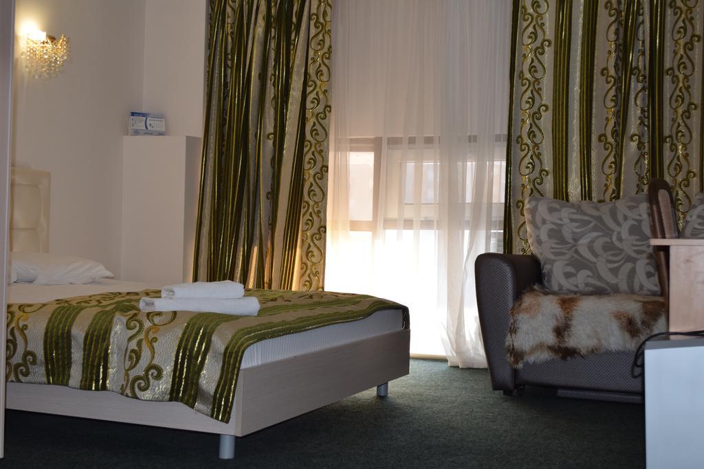 Bayterek Hotel Astaná Habitación foto