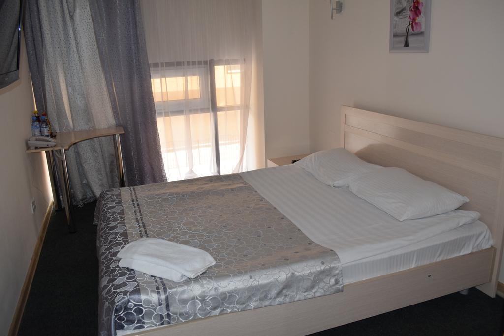 Bayterek Hotel Astaná Habitación foto